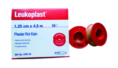 Leukoplast Roll Kain 1,25 cm x 4,5 m Leukoplast Roll Kain 1,25 cm x 4,5 m